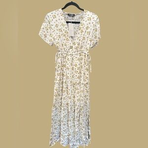 Elegant Floral Maxi Dress in Cream
